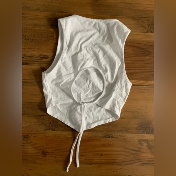 open back tank top - Picture 2 of 3